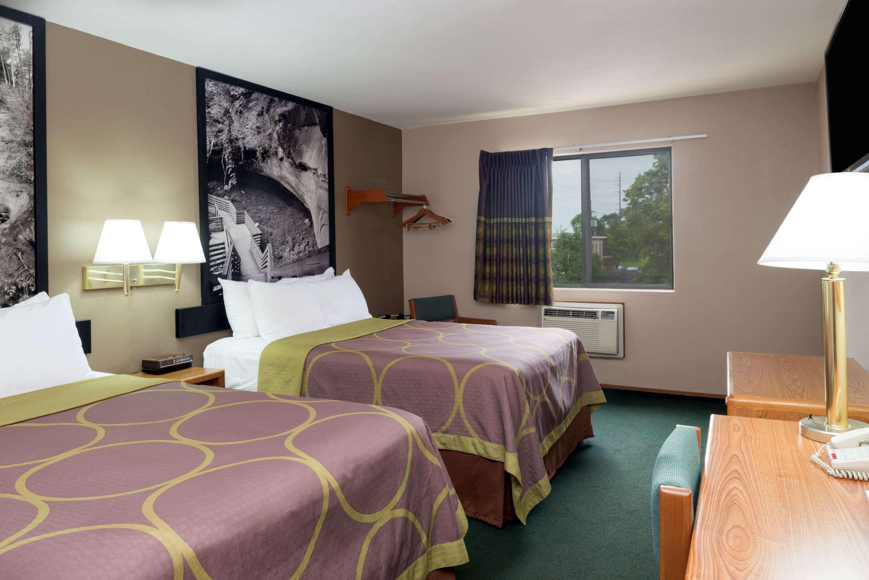 Super 8 By Wyndham Omaha Ne Hotel Bagian luar foto